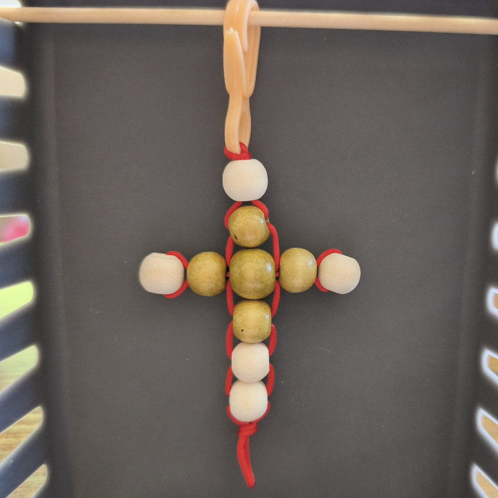 Schlüsselanhänger Holzperlen Kreuz 6