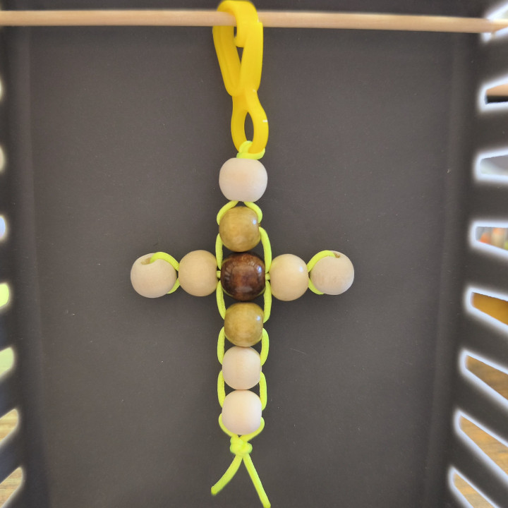 Schlüsselanhänger Holzperlen Kreuz 9