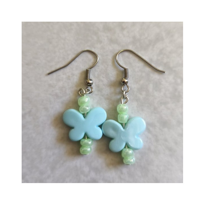 Ohrhänger mit Schmetterlingen + Glas-Rocailles Pastellblau-Mint