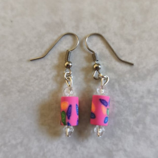 Ohrhänger mit zylinderförmigen Polymer Clay-Perlen Grundfarbe Pink