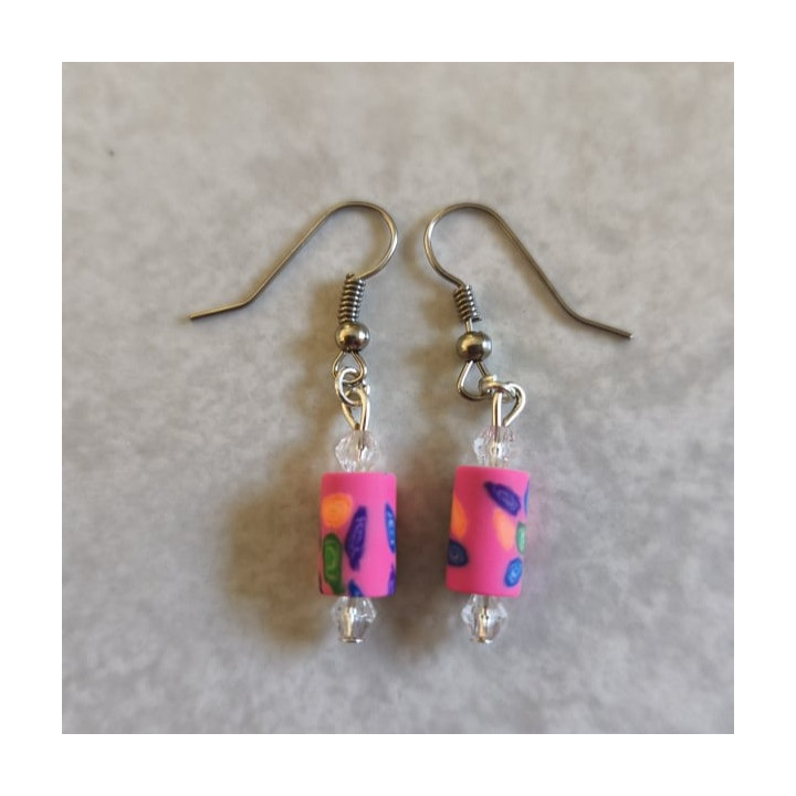 Ohrhänger mit zylinderförmigen Polymer Clay-Perlen Grundfarbe Pink