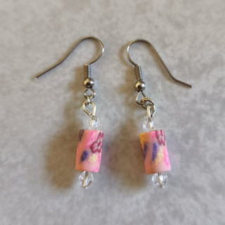 Ohrhänger mit zylinderförmigen Polymer Clay-Perlen Grundfarbe Rosa